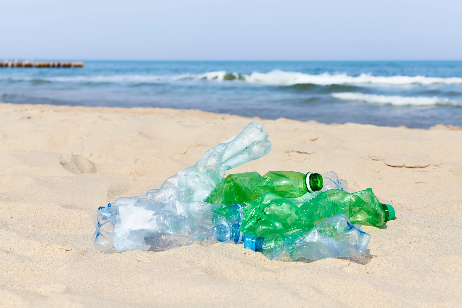 Single use Plastic vs. Recycled Plastic